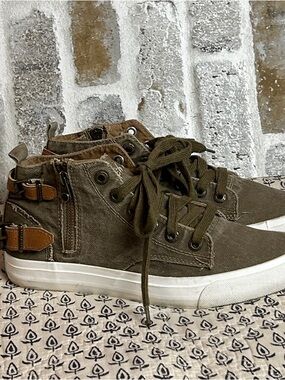 Blowfish Olive-Tan High-Top Canvas Sneakers Buckles Zipper